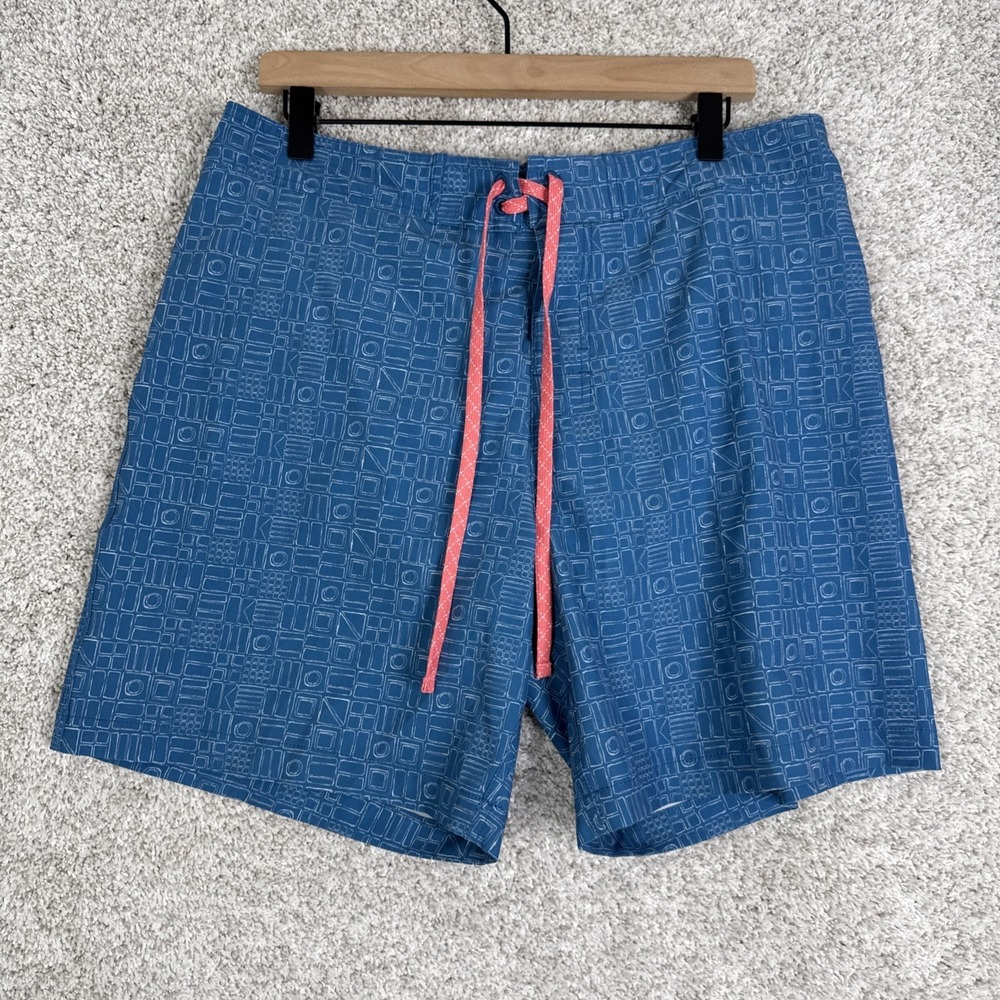 SOUTHERN TIDE MEN'S BOAT BLUE FISH TOSS SWIM SHORTS SIZE L